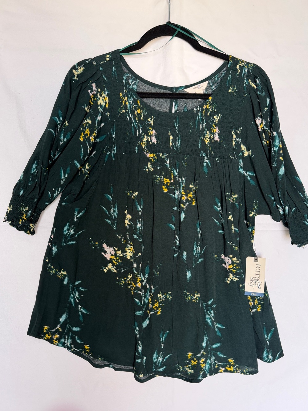 Terra & Sky Dark Green Floral Top NWT size 14 (0X)